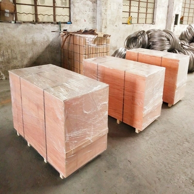 Niet-gelegeerde 5,5 mm SAE1008b SAE1006 S45c 10 1010 Q235 Q195 77b 82b Swrm Stkm11A Warm gedompelde gegalvaniseerde metalen nageldraadstaaf in spoelen