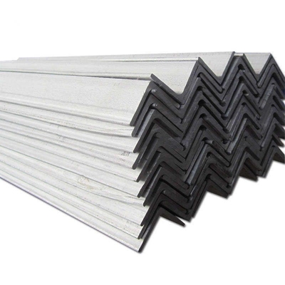 Q235 Ss400 A36 gegalvaniseerd staal hoeken warm/koud gewalst 3-20 mm dikte aangepaste lengte