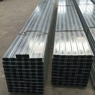 Gegalvaniseerd koolstofmateriaal U-vorm warmgewalst C-kanaalstaal met een breedte van 40-550 mm