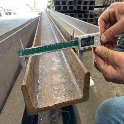 CFR-term AISI S275jr S355j0 Warmgewalst/koudgebuigd koolstof licht structurele C/U-kanaal