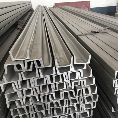Warm gedompeld gegalvaniseerd U C Purlins Profiel voor de bouw Niet geperforeerd 5-12m Lengte