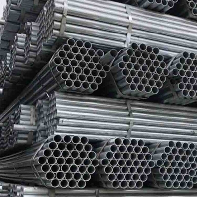 Platte roestvrijstalen buizen ASTM A270 A554 SS304 316L 316 310S 440 1.4301 321 904L 201 Vierkant naadloos buisje van roestvrij staal 12,7-2200 mm