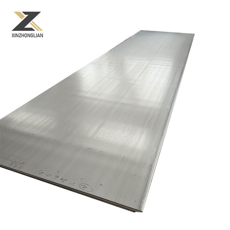 Plain of geoliede warmgewalste staalplaat Ss400 Q235B met een dikte van 0,7 mm-300 mm